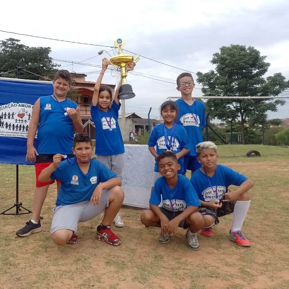 Práticas esportivas e recreativas Associação Amor em Cristo